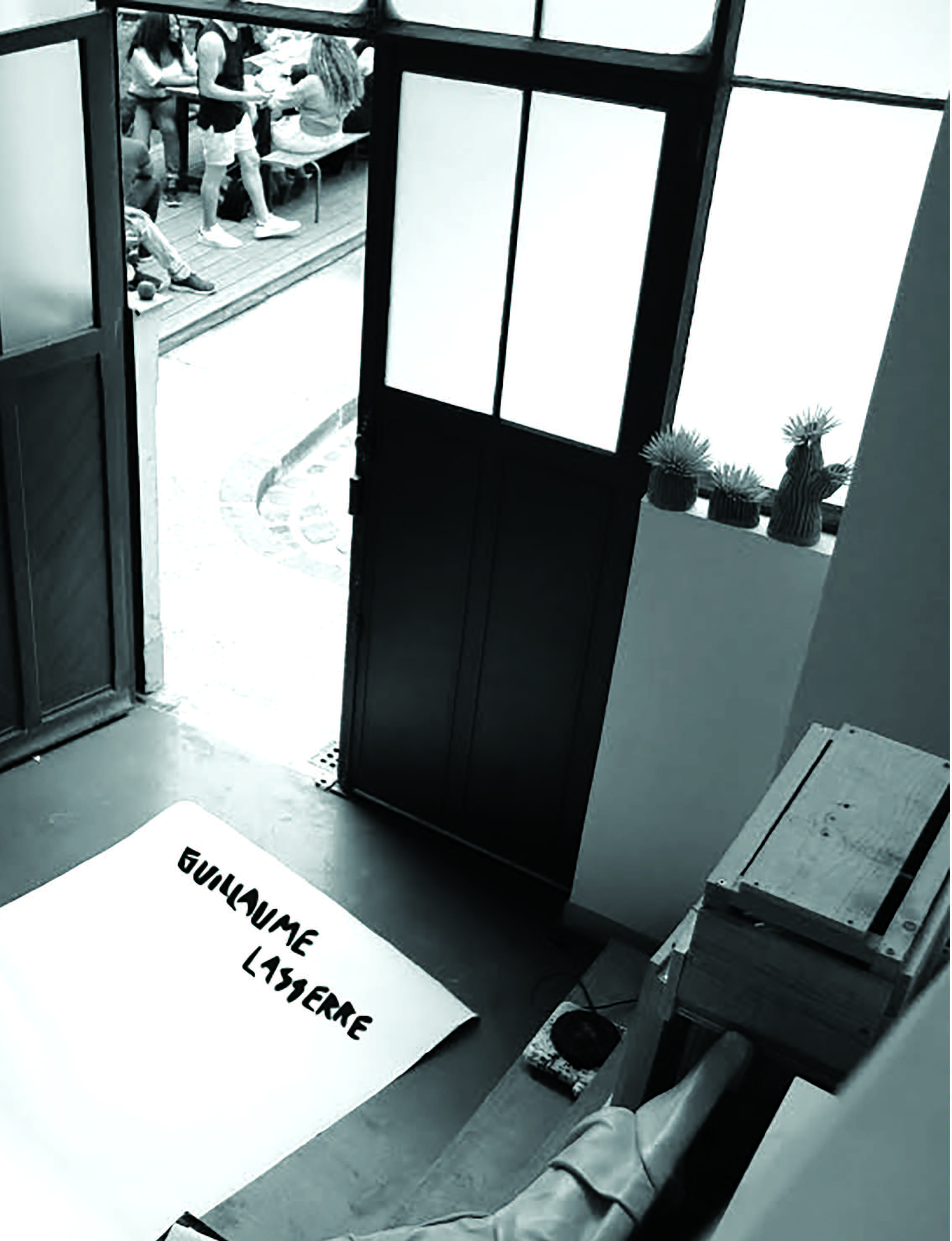  Pages(pantone) GUILLAUME LASSERRE_Page_