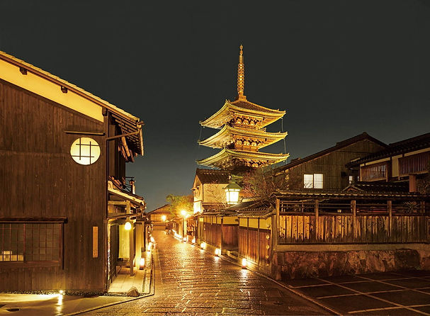 八坂の塔 夜.jpg