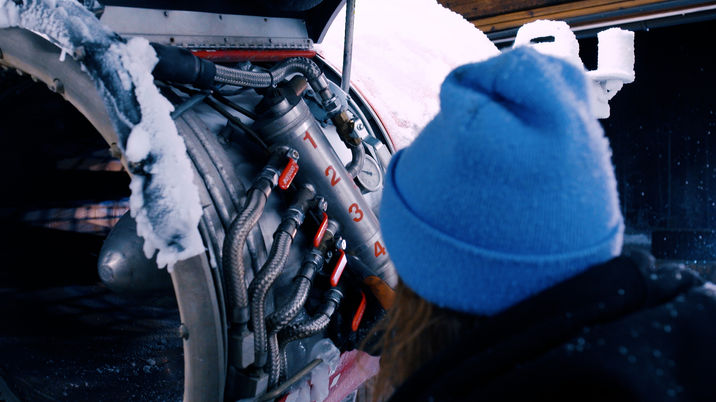 Huipulla vastatuulee Still119.jpg