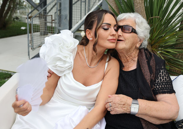 Meggie Nonna retouched (1)