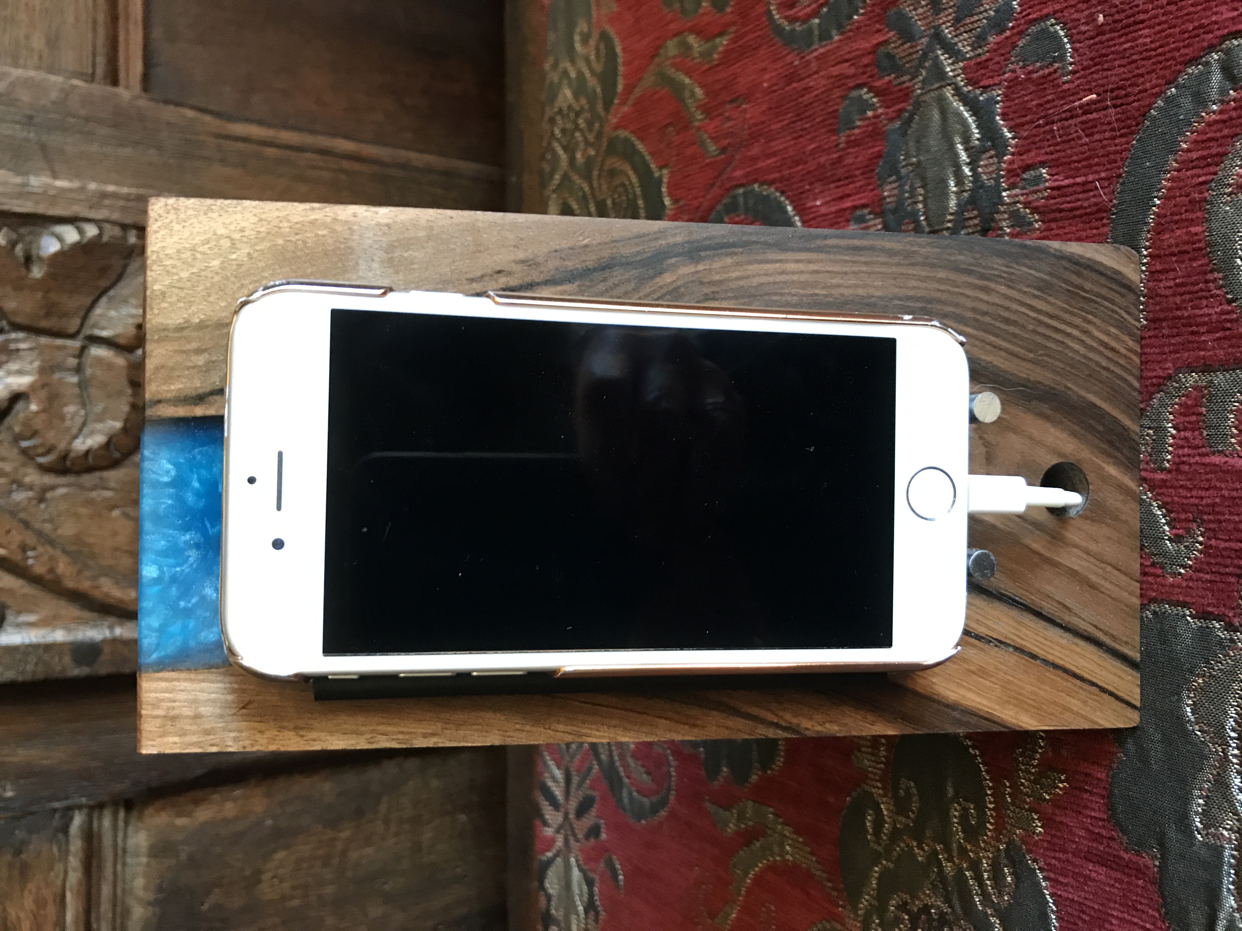 Epoxy Resin Iphone phone stand