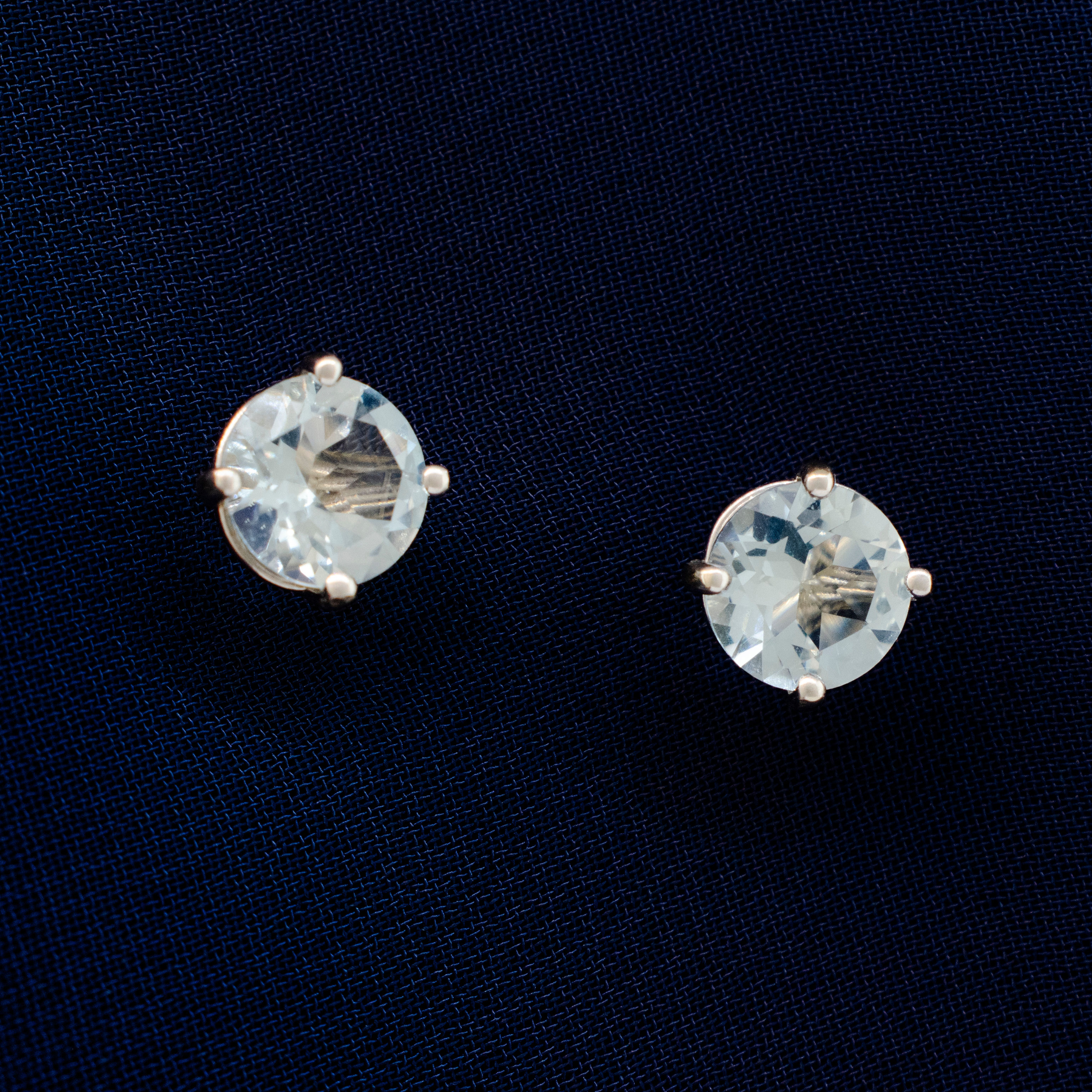 18K white gold aquamarine studs