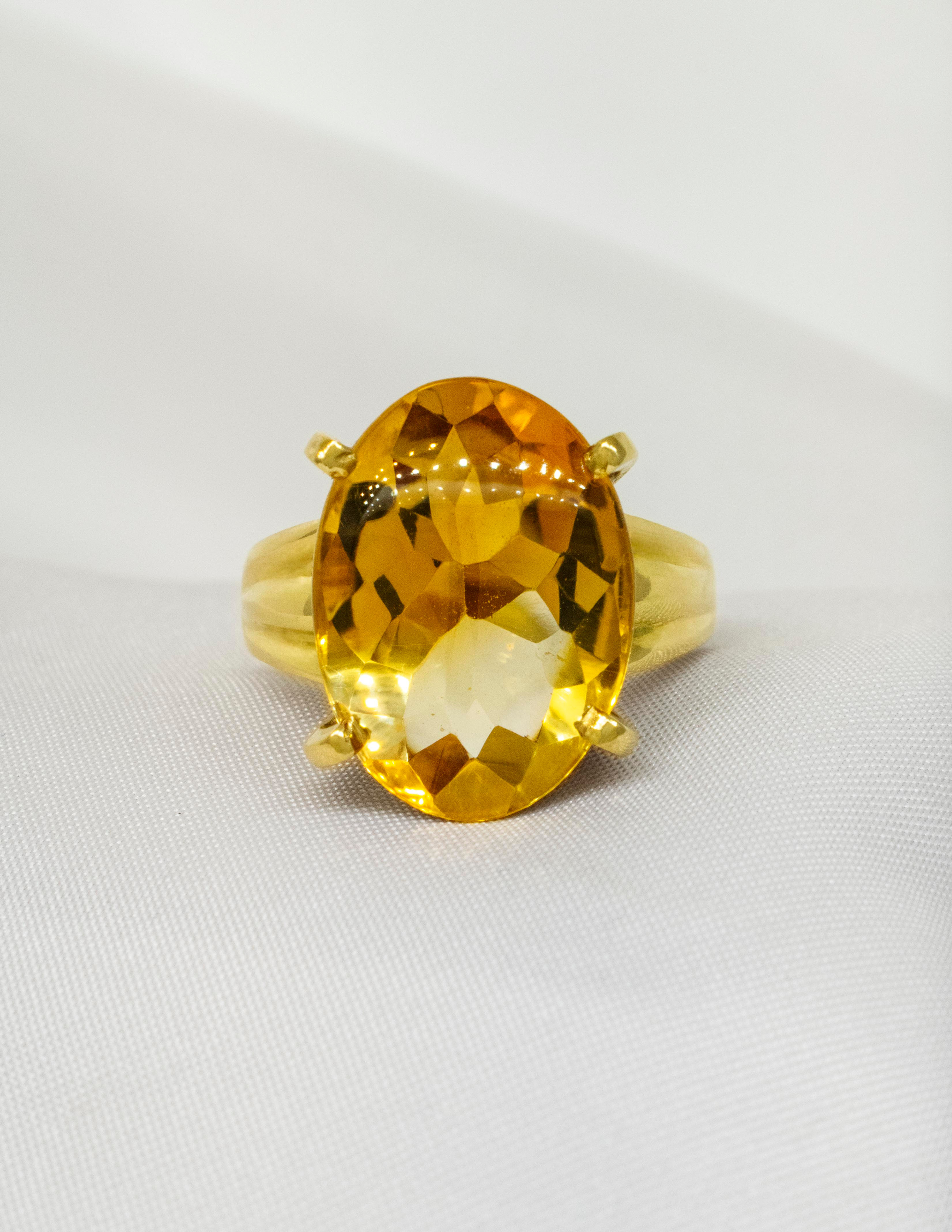 18K Yellow Gold Citrine Ring