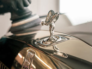 Rolls Royce vehicle having polish on the angel