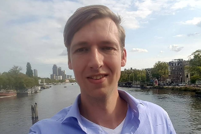 NVV-voorzitter Emile Dingemans in tv-programma Kassa