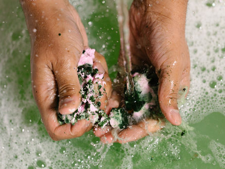 Lush lanceert twee nieuwe badproducten met CBD-olie
