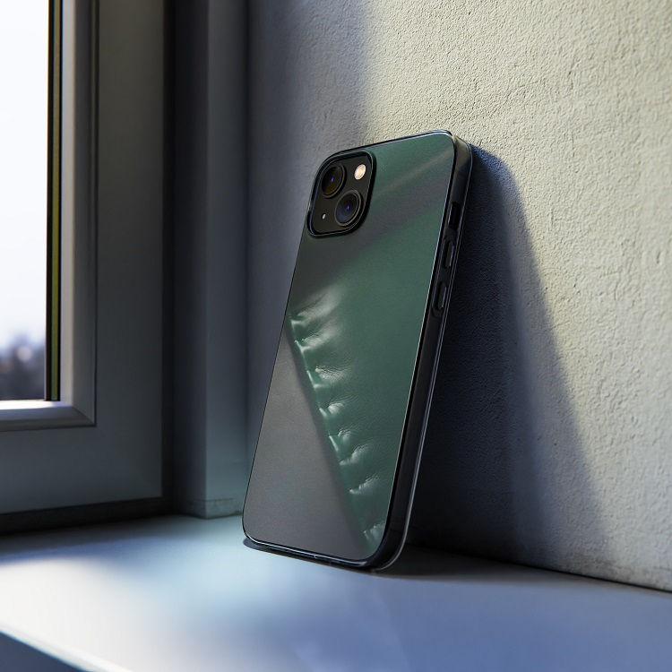 Thumbnail: Black Green Leather - iPhone Cases