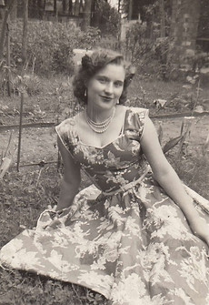 16 Regina Palka in summery dress 1955.jp
