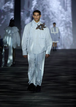 תצוגת האופנה של אהרון גניש Ganish ב"שבוע האופנה ישראל קנדה תל אביב 2025"