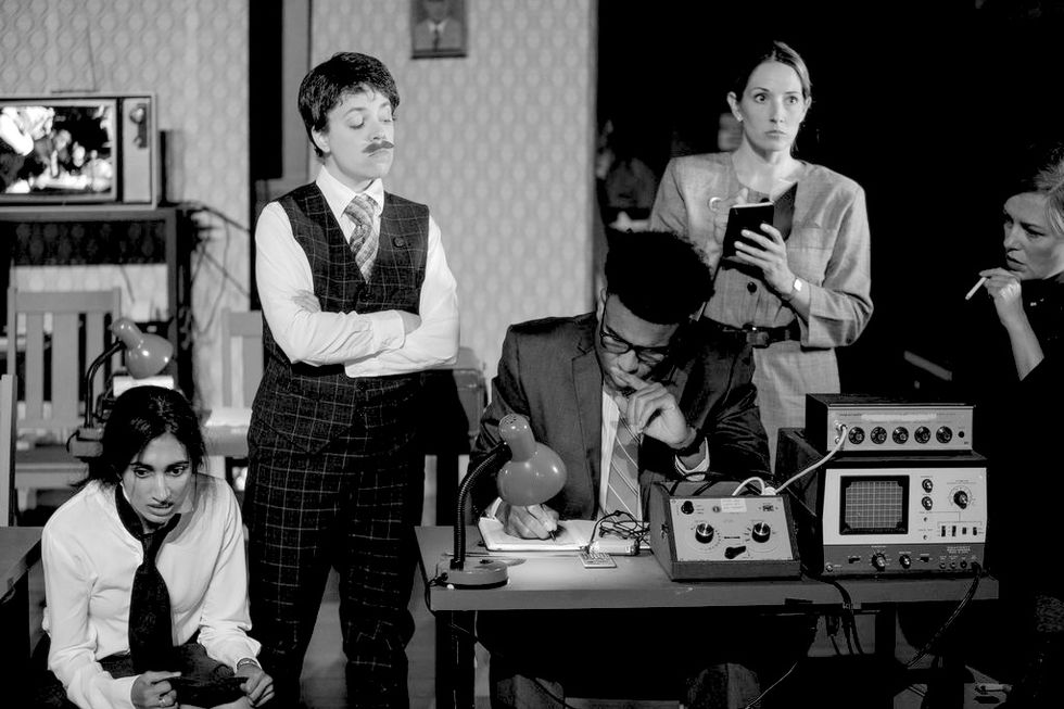full group spies-BW_4675