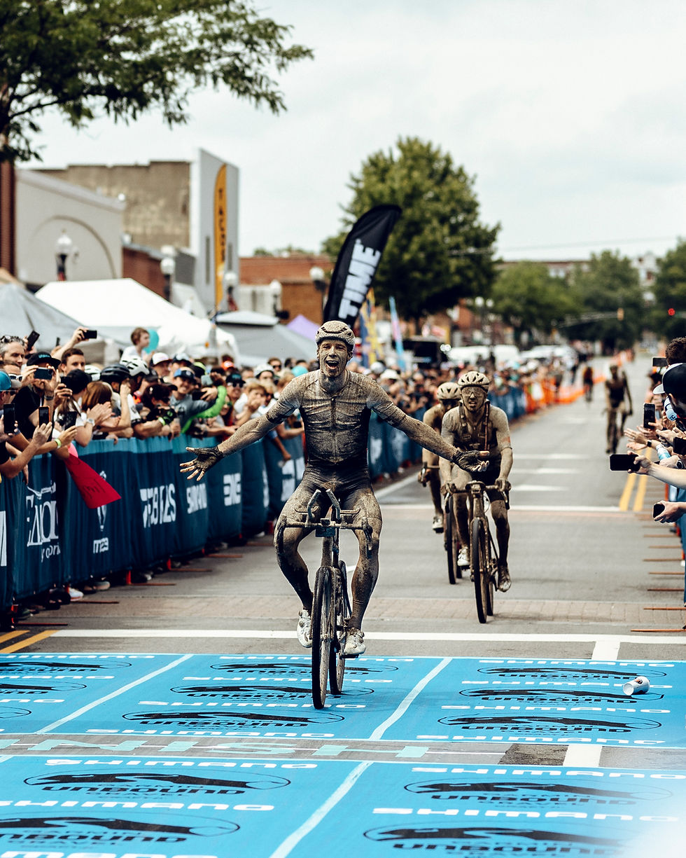 Ivar Slik wins Unbound Gravel 2022