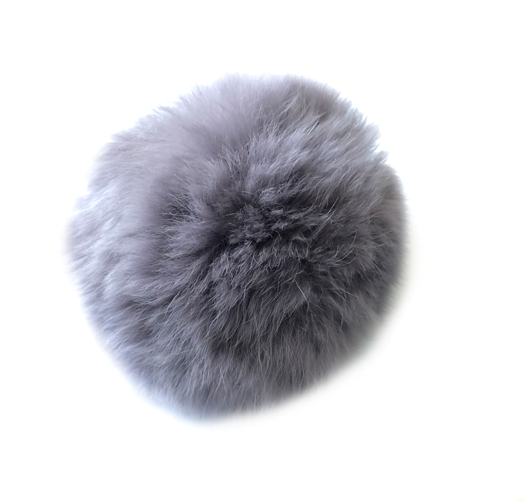 GREY POMPOM