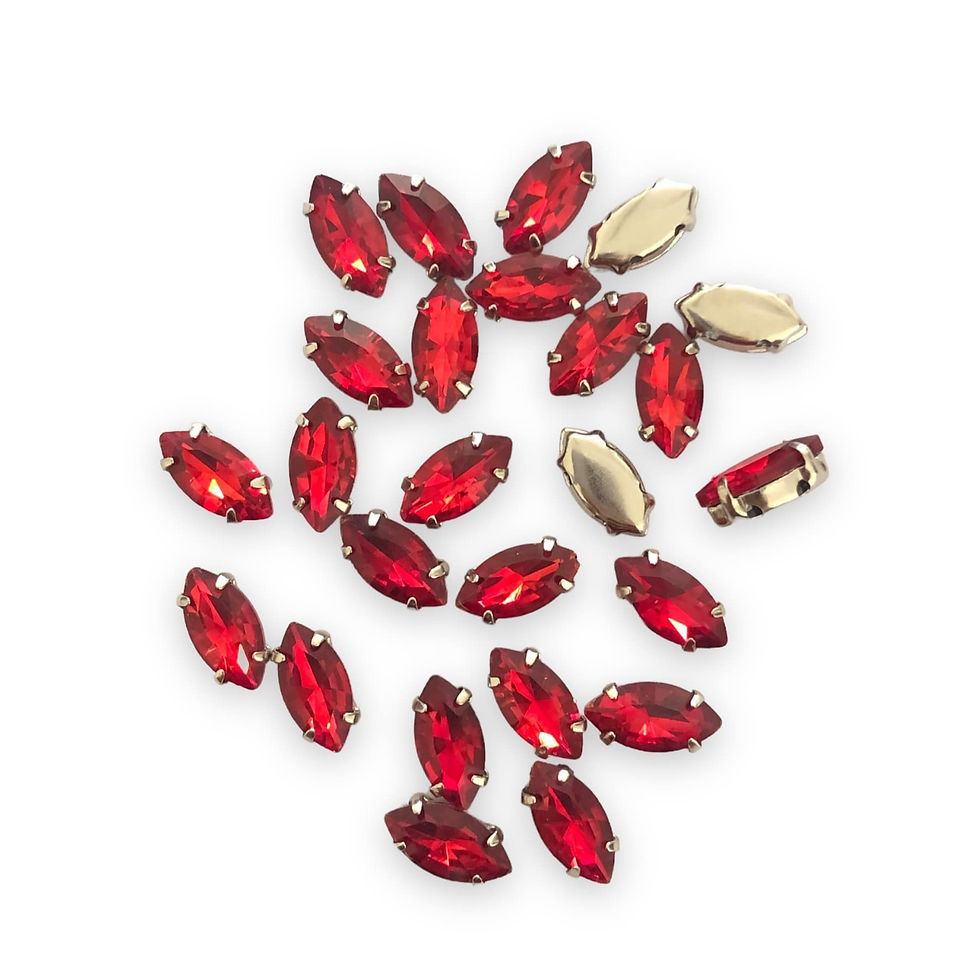 Thumbnail: Light Siam Eye Shape Crystal