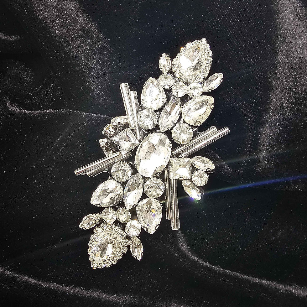 Thumbnail: Crystal Brooch