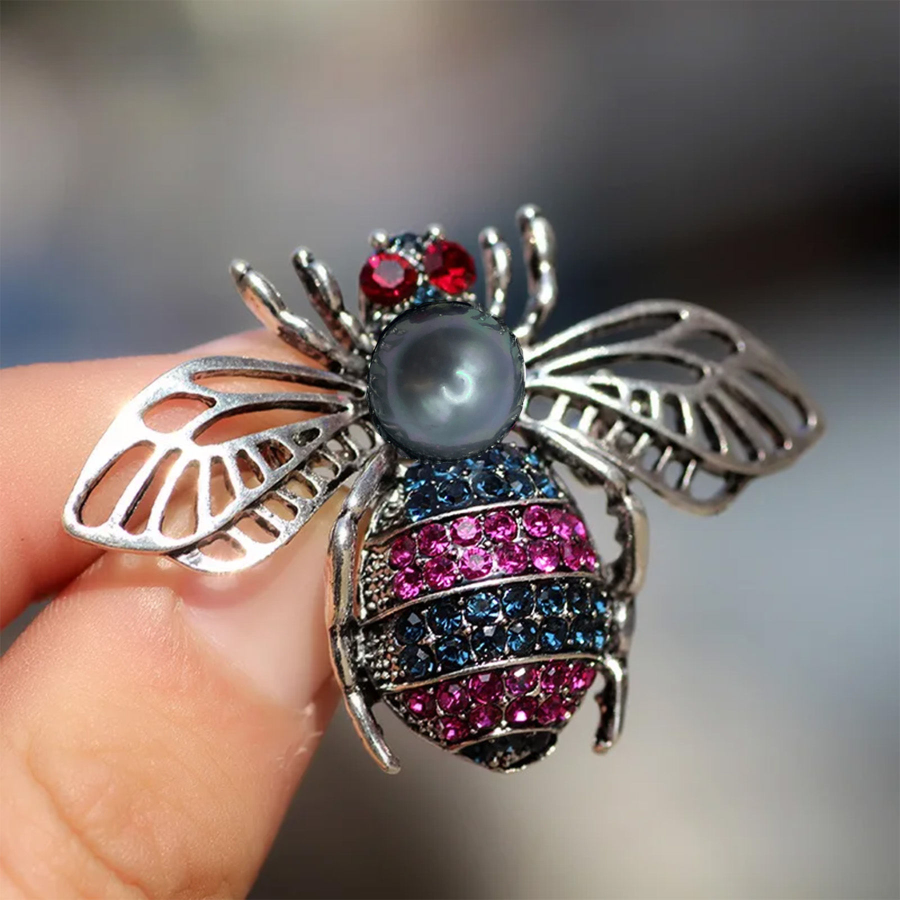 Insect Brooch Pin Vintage Brooch Pin Personality Women Girls Clothes Jewelry