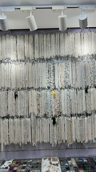 Porto Rua das Flores Gem Shop Pearls