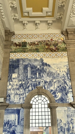 Porto São Bento Station