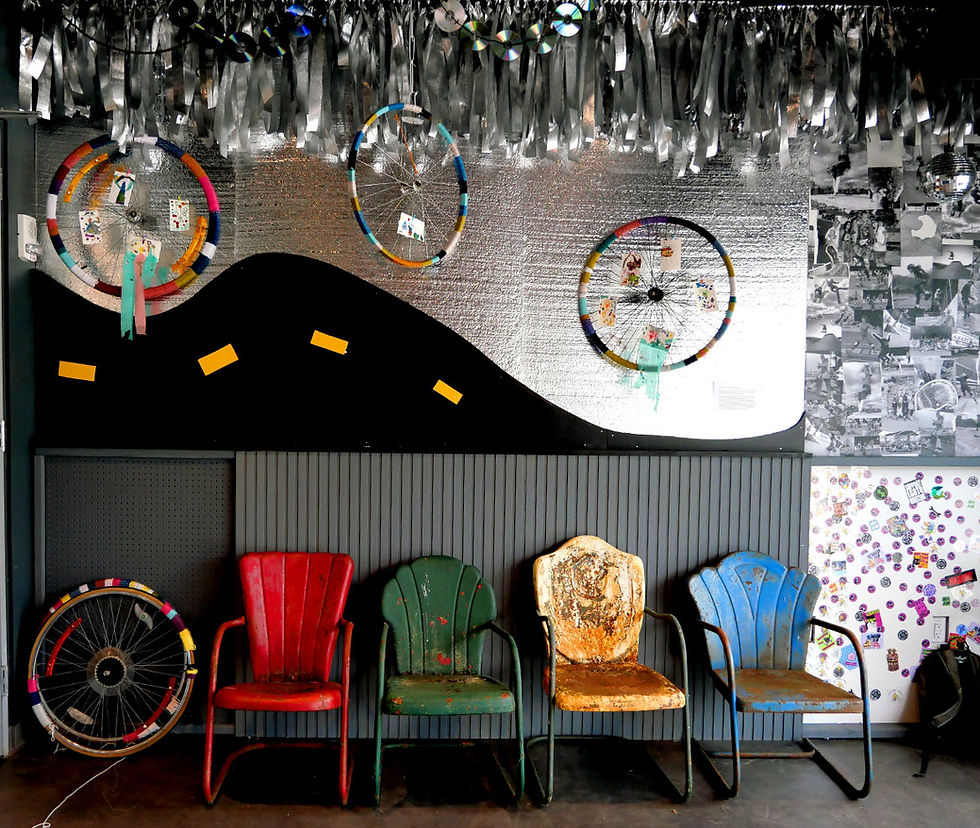 picShiny-Shop_Allston_Boston260611_P2510715w.jpg