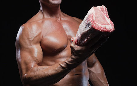 Whey vs carne no pós-treino. Qual a melhor opção?