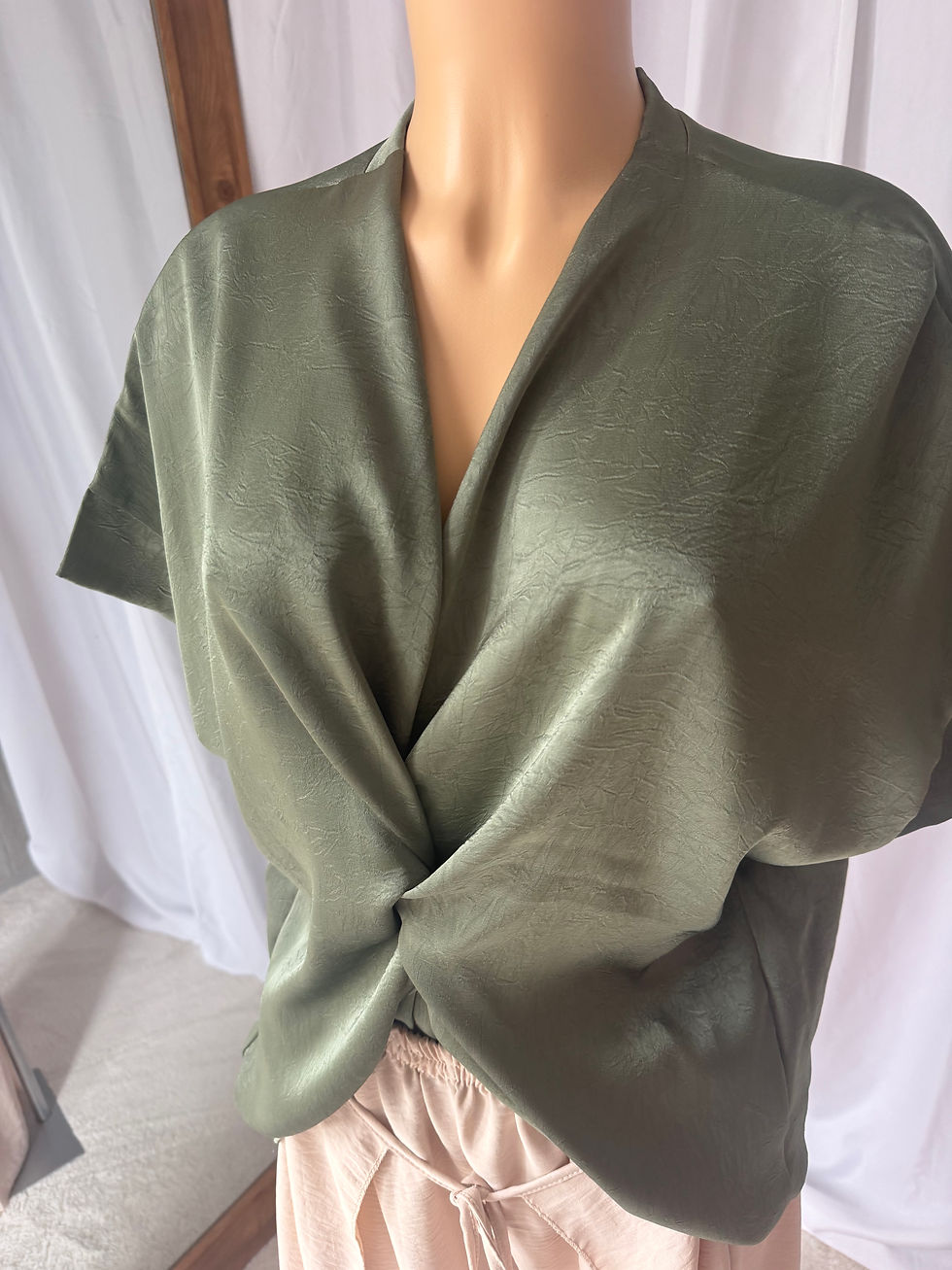 Miniature : Blouse croisée satinée  kaki 