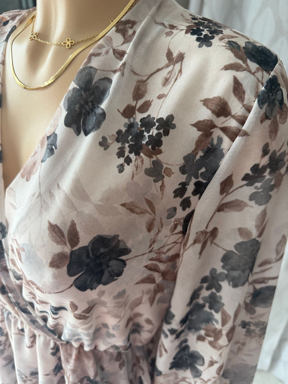 Miniature : Robe Loona fleurs grises 