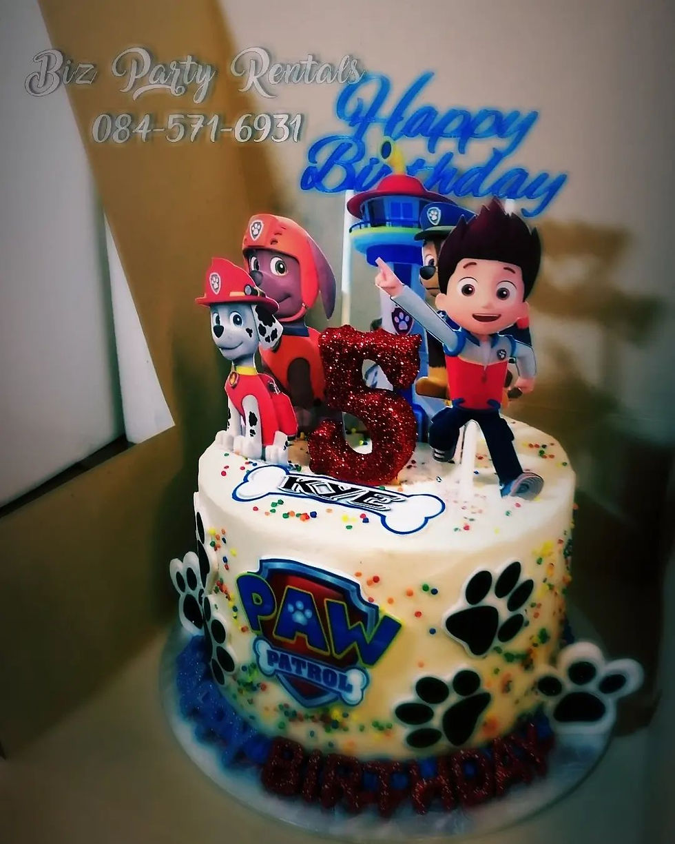 Thumbnail: 15cm Round vanilla/chocolate cake