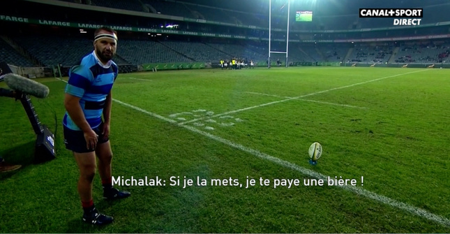Frédéric Michalak parie une bière avec un cameraman en plein match