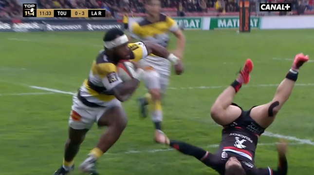 (Top 14) Enorme Percussion de Levani Botia qui détruit Alexis Palisson