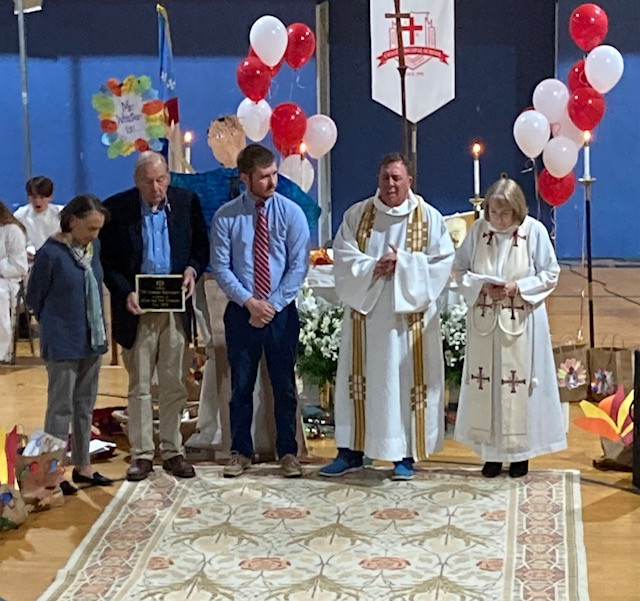 Blessing of Seemann Dedication Plaque (L t R): Wynn Seemann, Bill Seemann, Makerspace Director Will Ashley, the Reverend Patrick Sanders, the Reverend Clelie McCandless