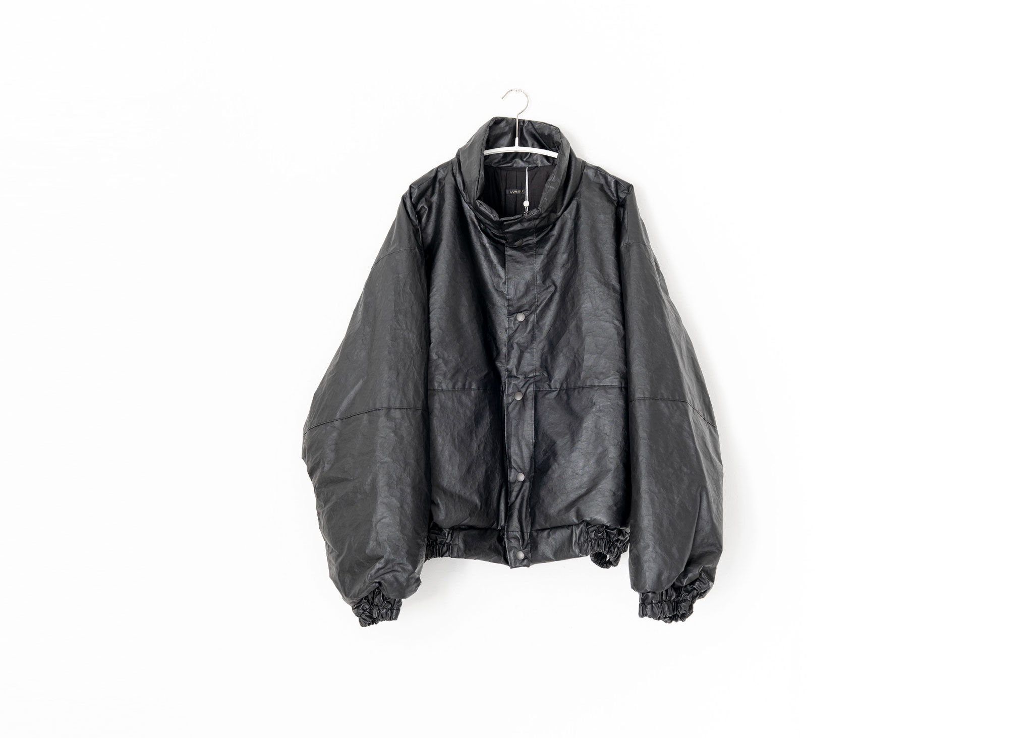 COMOLI /paper leather padded jacket