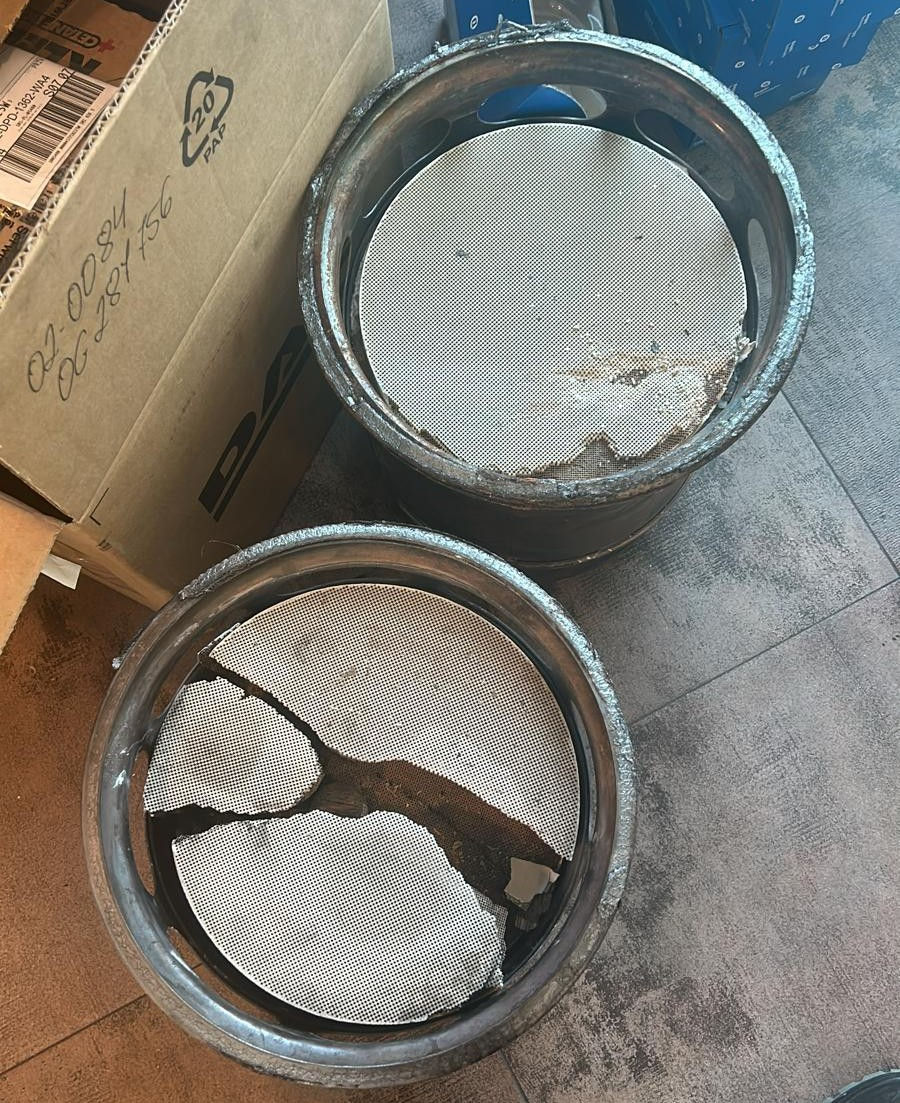 Pęknięty wkład DPF DAF