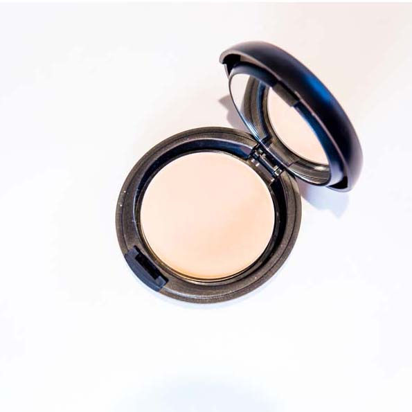 Thumbnail: Lucky Cat Beauty Dual Powder Foundation 33