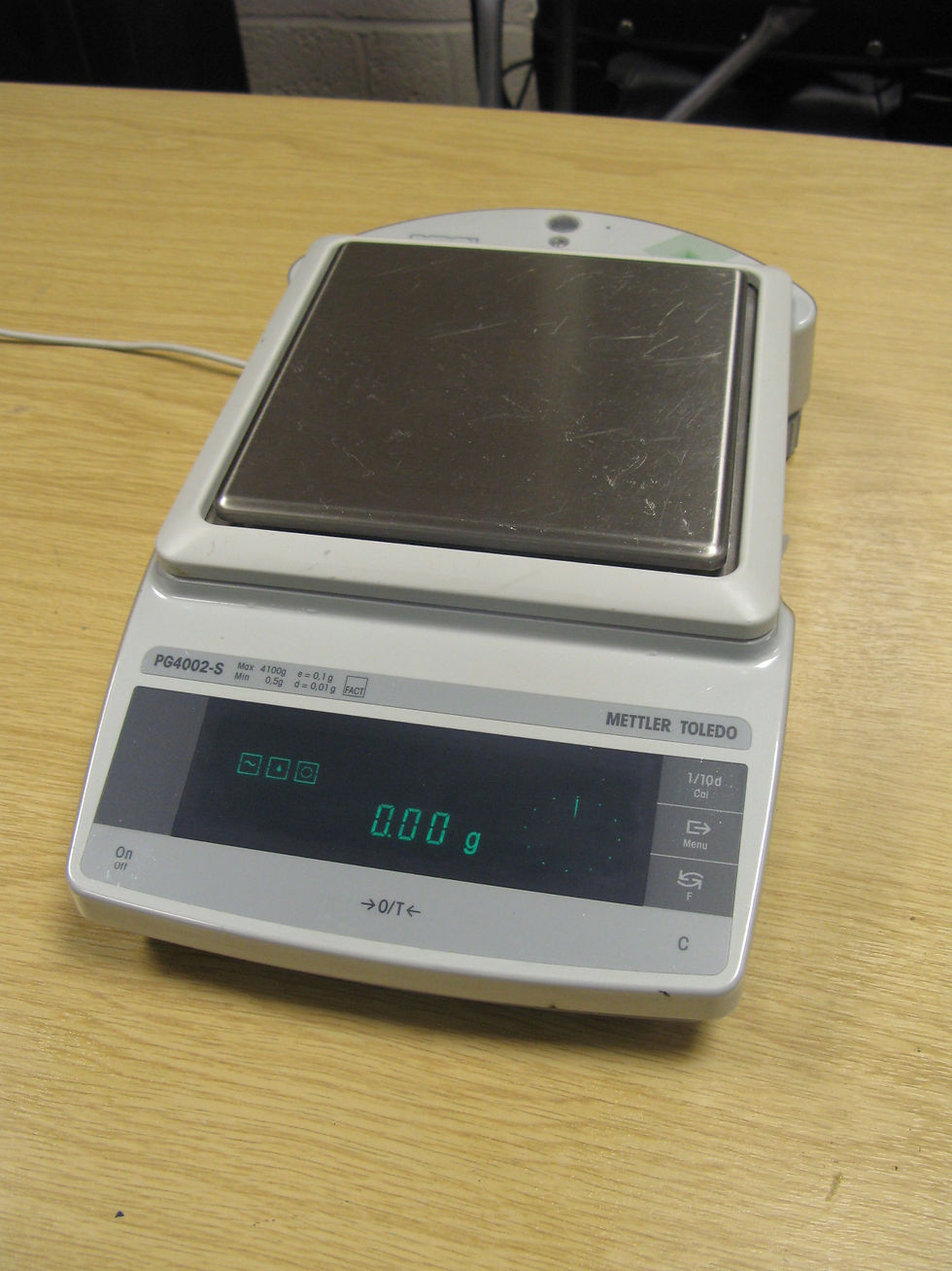 Mettler PG4002-S Top Pan Balance, 4100g x 0.1g, Internal Calibration