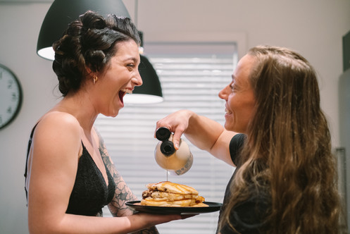 Backyard pnw roslyn washington elopement pancakes