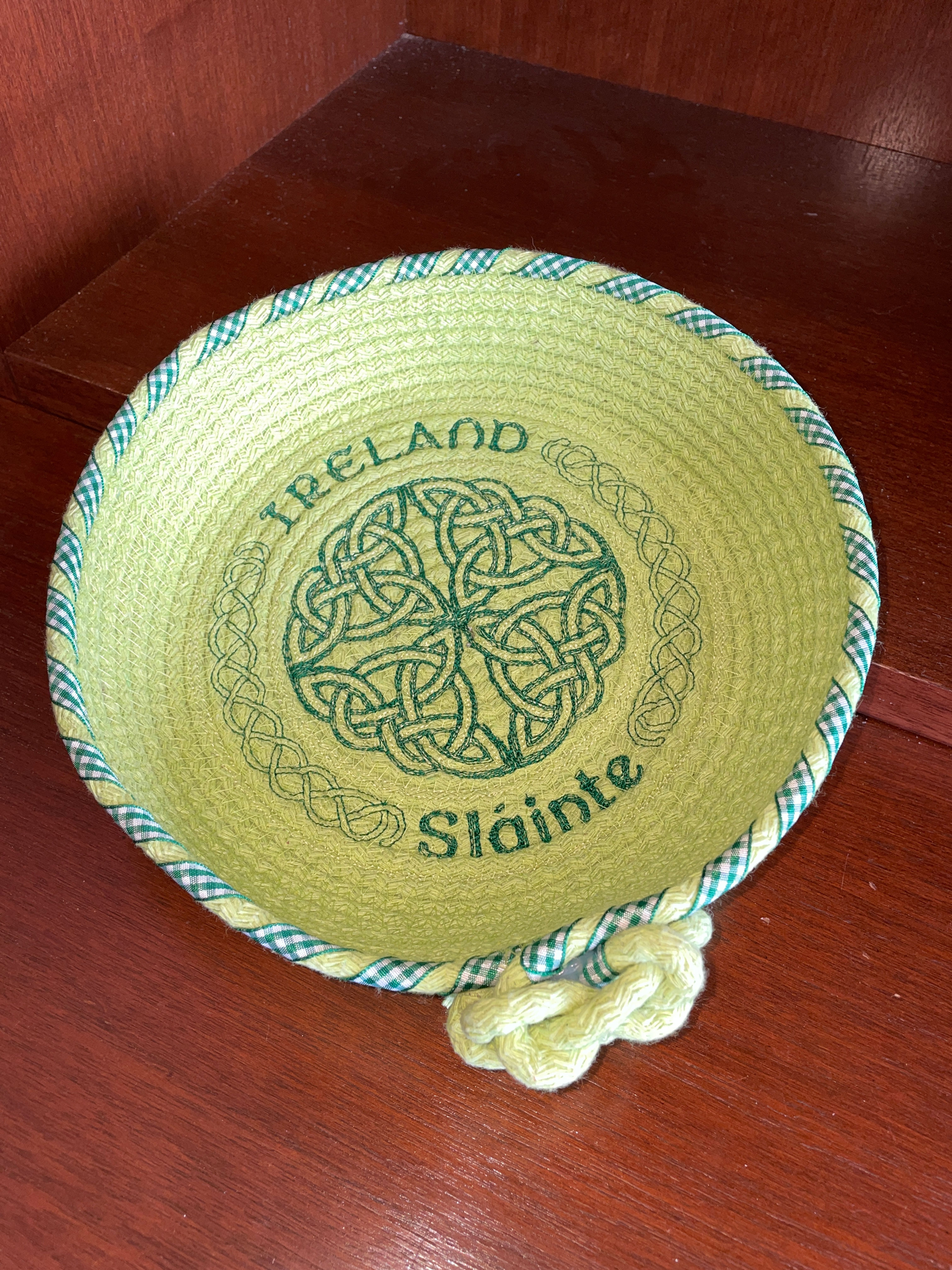 Basket Ireland Slainte