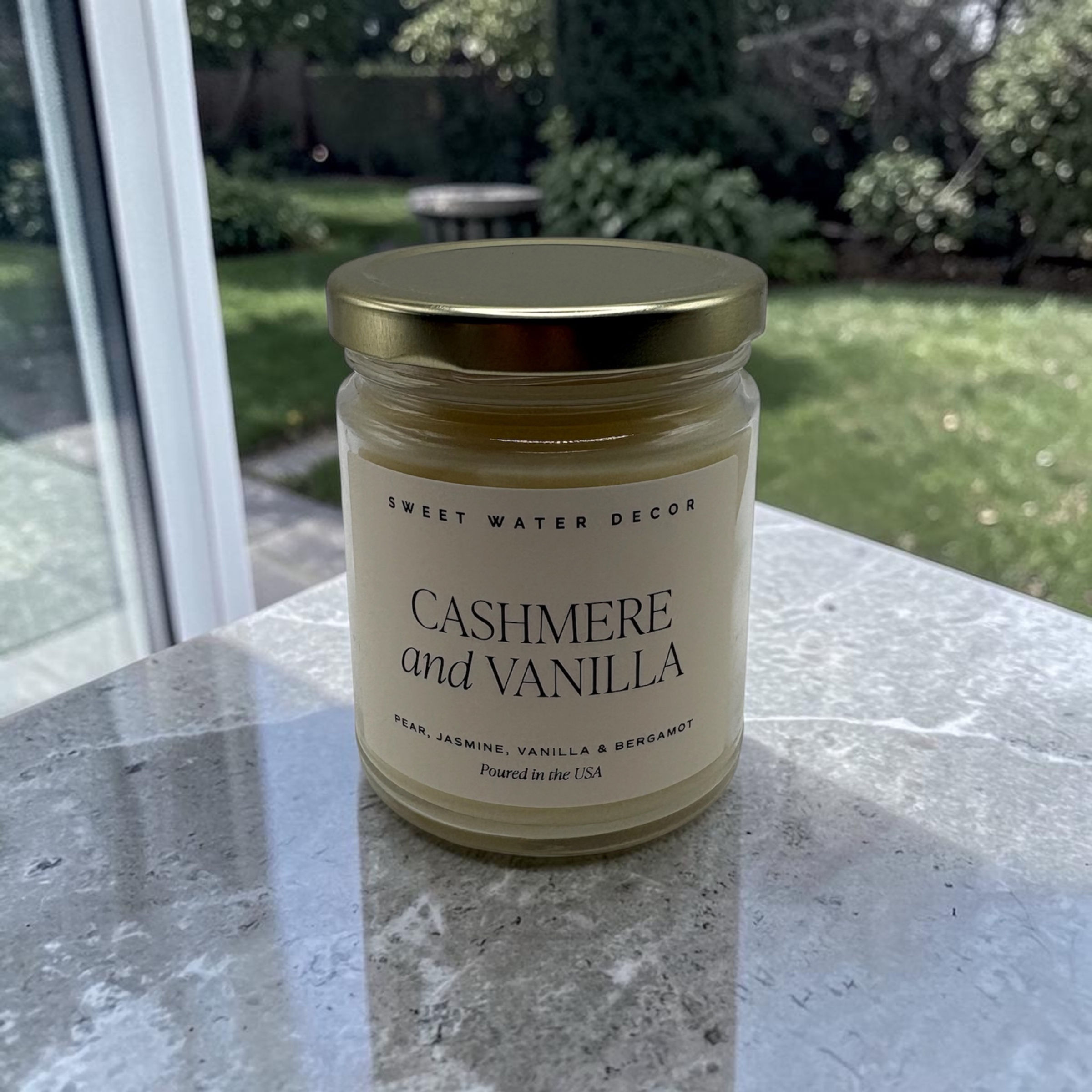 Candle Cashmere and Vanilla