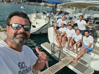 posádka na plachetnici