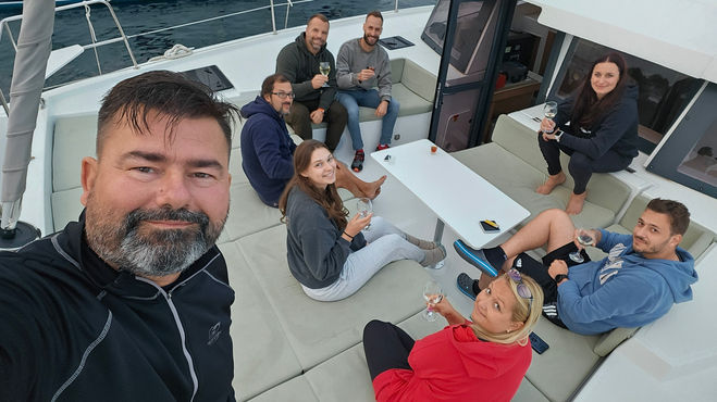 pohoda na přední palubě katamánu