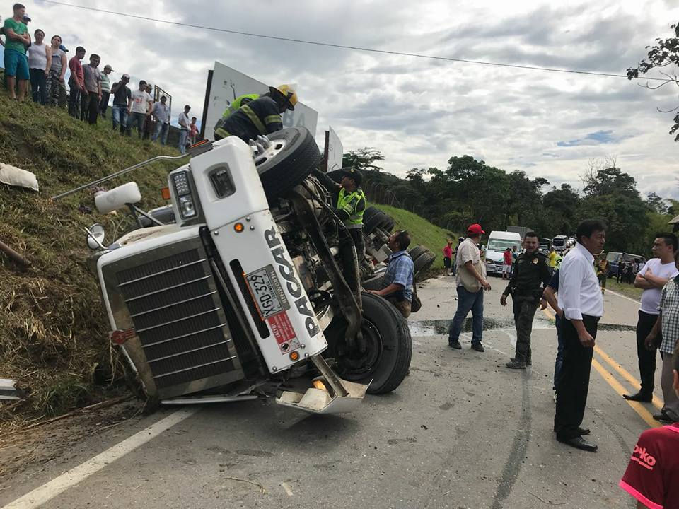 Accidente deja un menor muerto