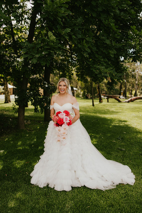 Bride outdoors with timeless bridal makeup and soft glam finish, Woodstock Wines