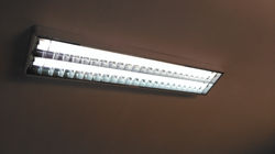 Lâmpada LED ligada