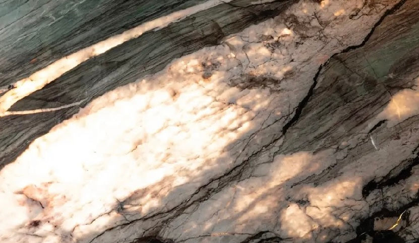 Crsytal_Infinity_Backlit_.jpeg