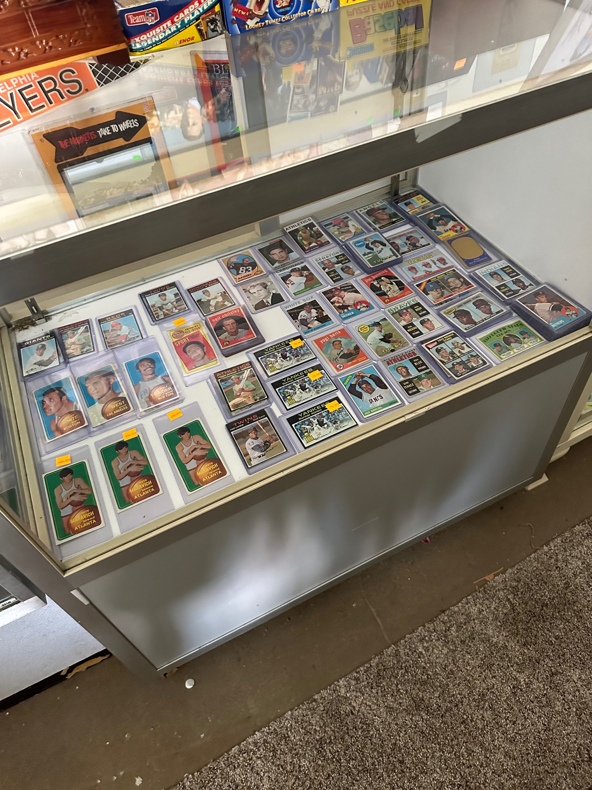 Sports Cards & Non Sports Cards 