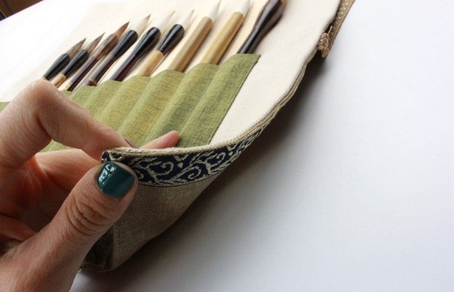 Miniature : Pincelier en lin grand format 35*34.5 cm 亚麻笔帘