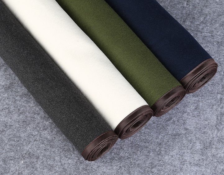 Miniature : Feutrine beige en laine lavable 50*70 cm 白色可洗纯棉毛毡