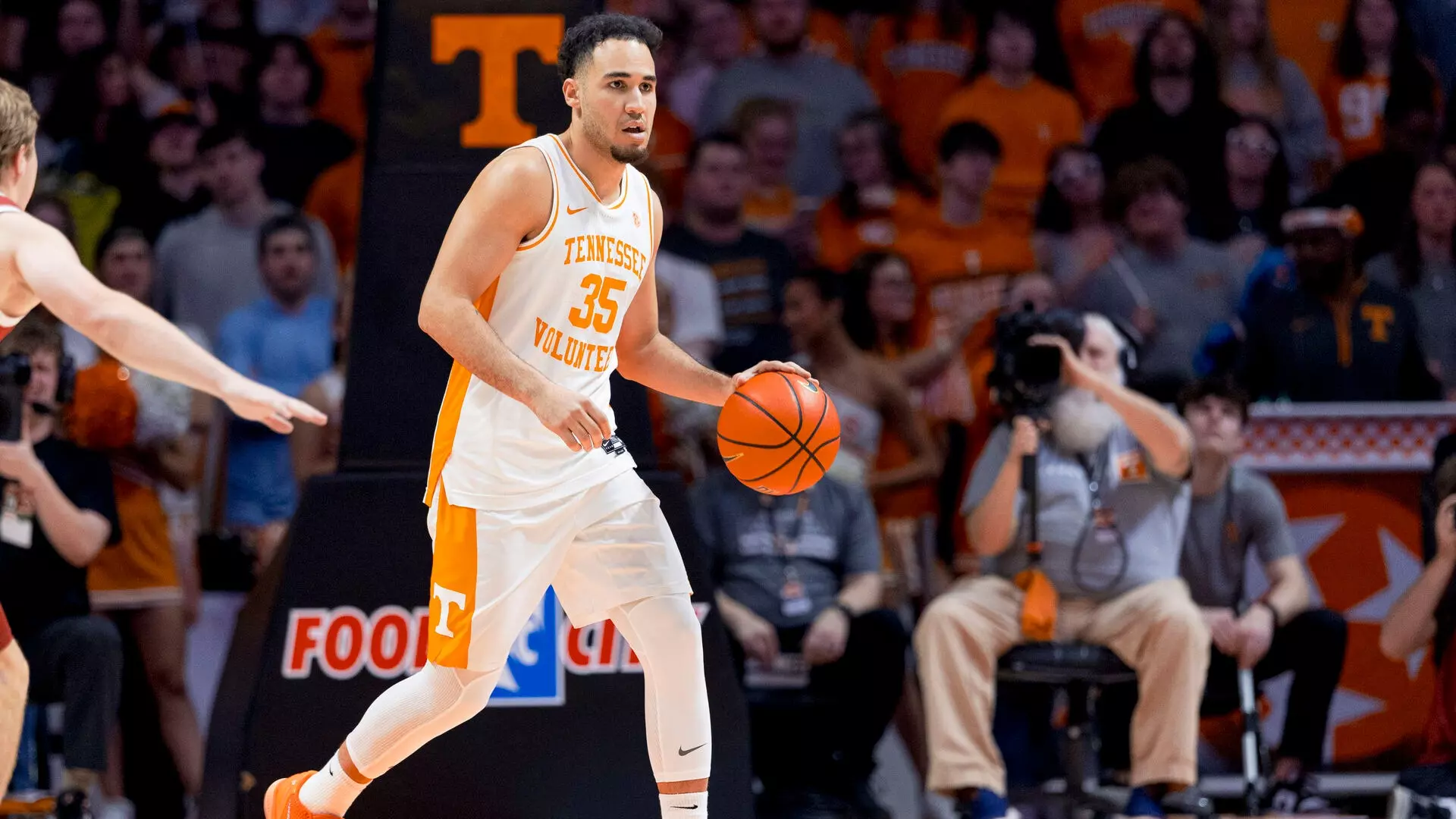 איתן בורג ימשיך בטנסי? צילום: University of Tennessee