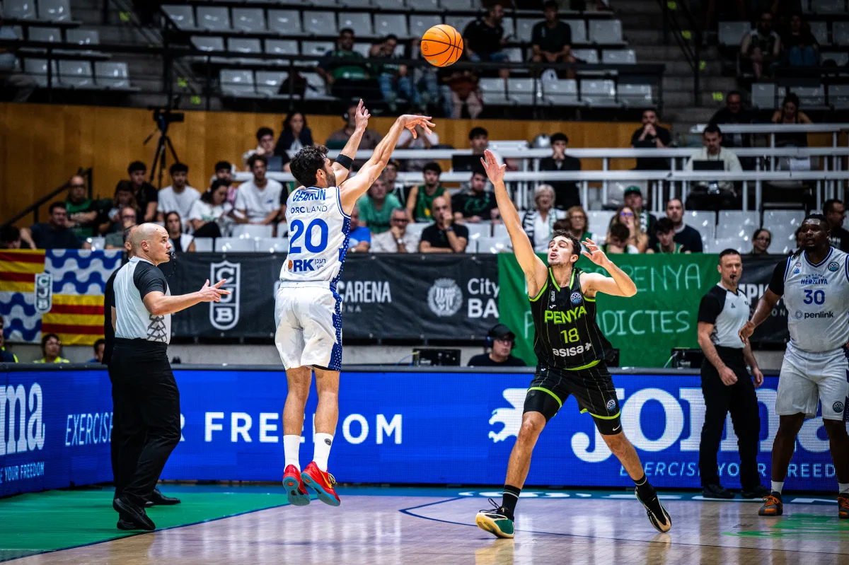 משחק סולידי לעמית גרשון. (צילום: FIBA.COM)