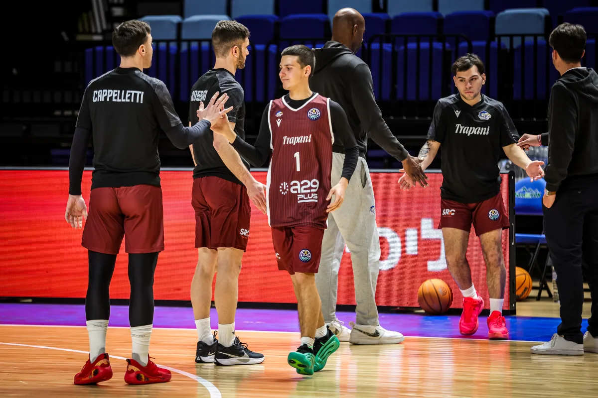 ביפן אין סיכוי שמישהו יצא טרפאני. צילום: FIBA.BASKETBALL