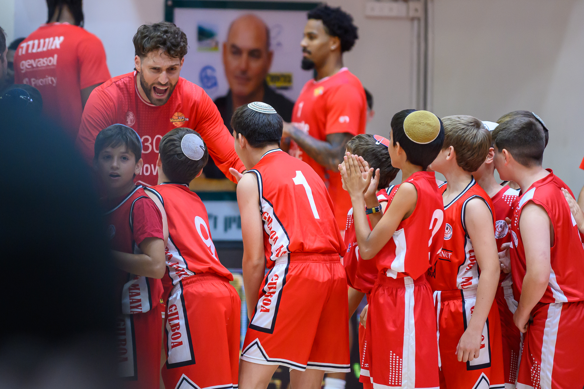 אורחי המועדון העסקי במושבי הפרימיום
