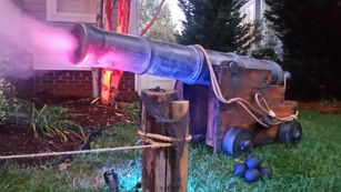18th-Century French Cannon Prop – Interactive Battle Simulation
